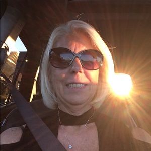 Meet your Posher, Karyl